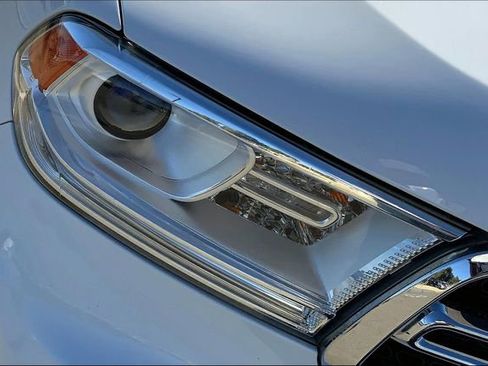 Used 2019 Dodge Durango SXT w/ 3rd Row Seating Group image 27