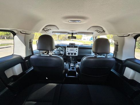 Used 2014 Toyota FJ Cruiser 4WD image 14