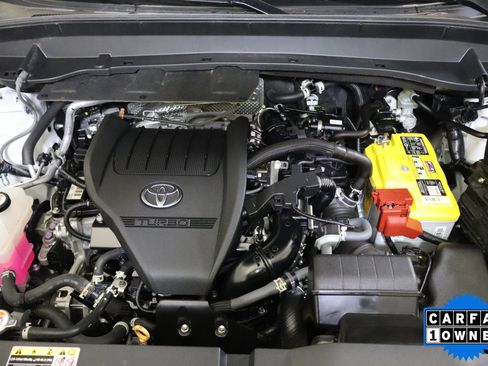 Used 2024 Toyota Grand Highlander AWD image 15