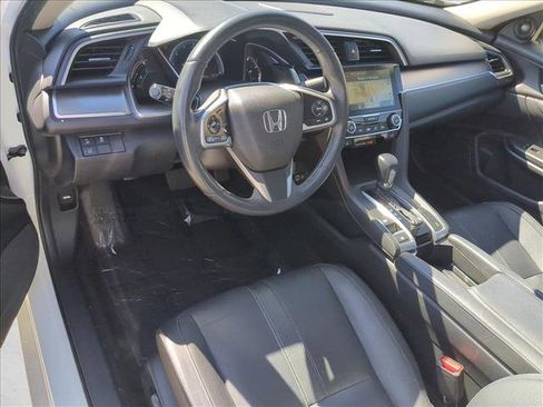 Used 2018 Honda Civic Touring image 10