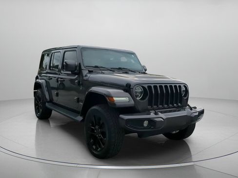 Used 2021 Jeep Wrangler Unlimited Sahara image 3