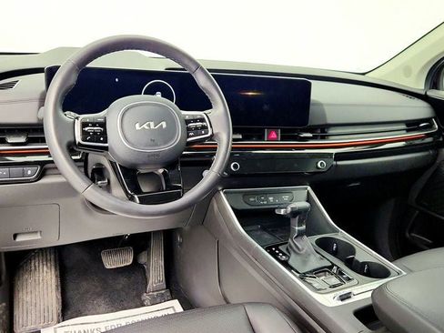 Used 2025 Kia Carnival SX Prestige FWD image 13