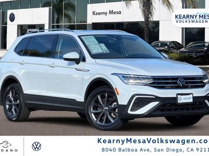 Used 2022 Volkswagen Tiguan SE w/ Panoramic Sunroof Package