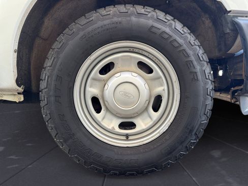 Used 2016 Ford F250 XL w/ Power Equipment Group image 14