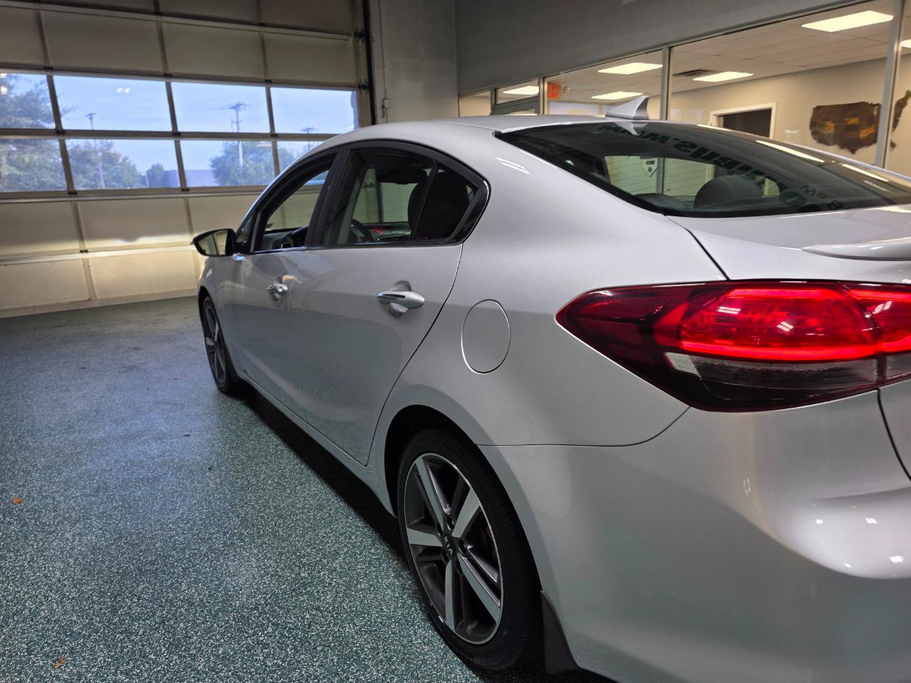 Used 2017 Kia Forte EX w/ EX Premium Plus Package FWD image 10