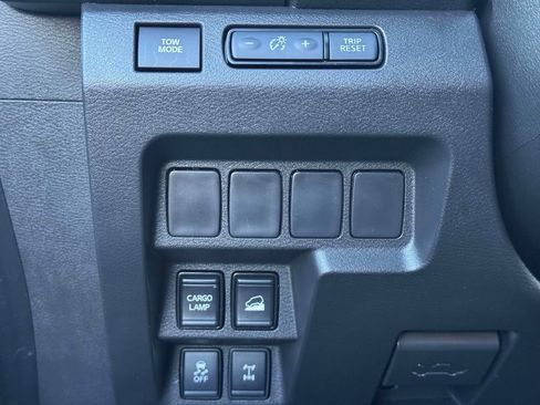 Used 2024 Nissan Frontier PRO-4X w/ Off-Road Protection Package image 19