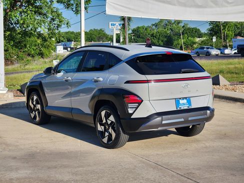 Used 2024 Hyundai Kona Limited FWD image 7