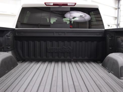 Used 2024 Chevrolet Silverado 1500 High Country w/ High Country Premium Package AWD/4WD image 26