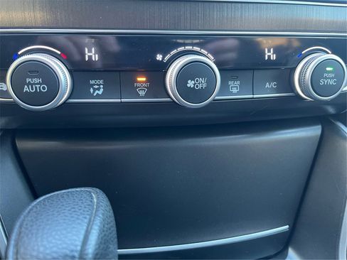 Used 2018 Honda Accord LX image 41