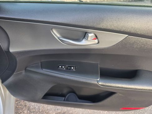 Used 2021 Kia Forte LXS image 23