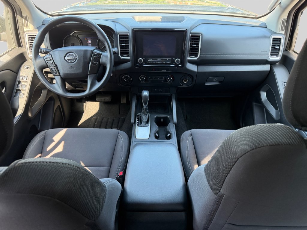 Used 2022 Nissan Frontier SV AWD/4WD image 13