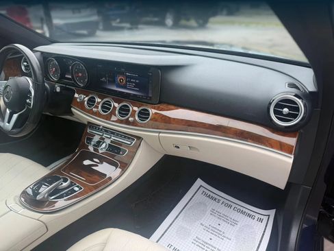 Used 2019 Mercedes-Benz E 300 4MATIC image 14