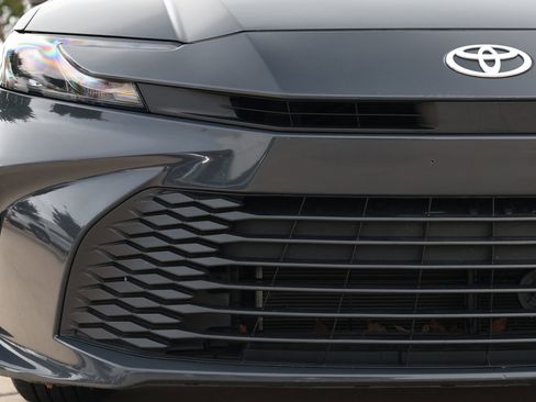 Used 2025 Toyota Camry LE w/ Convenience Package AWD/4WD image 11