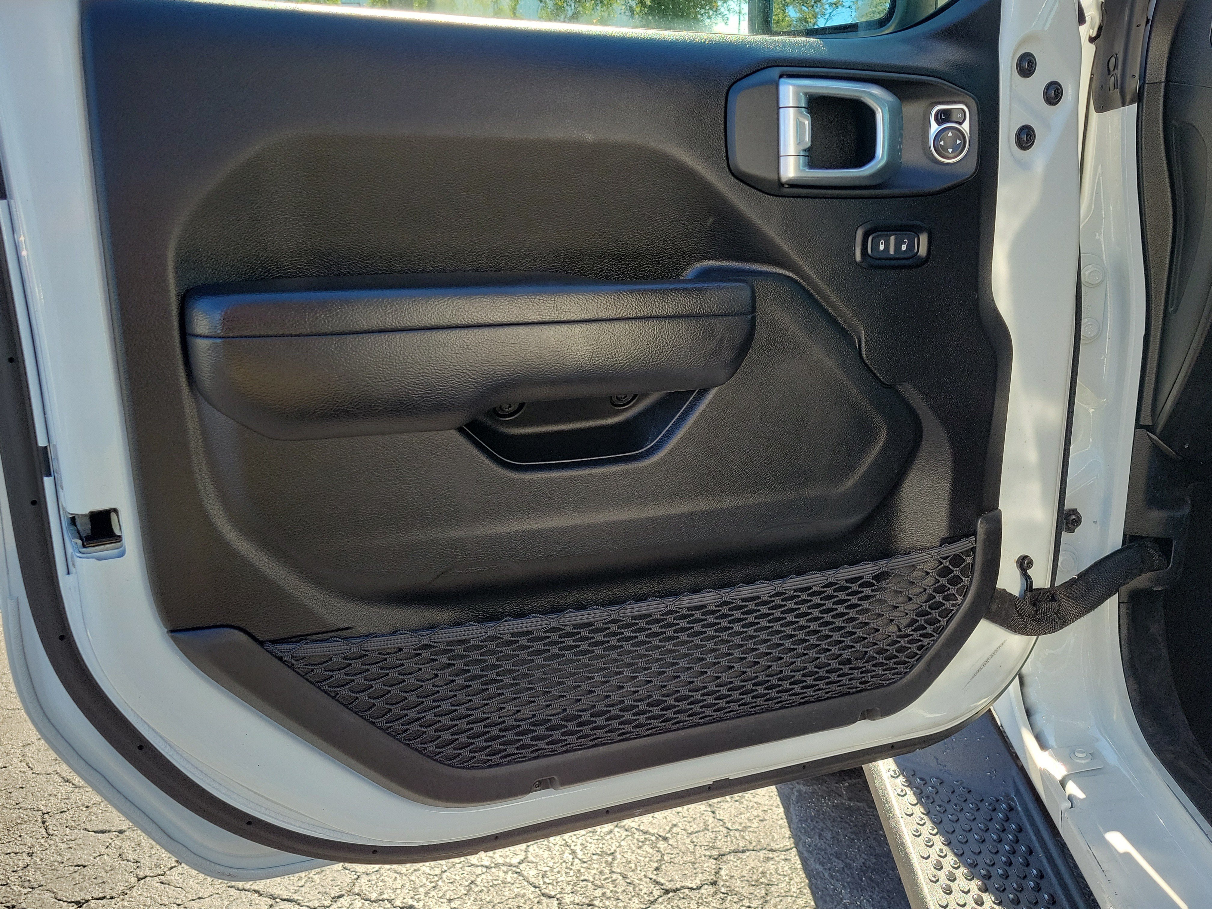 Used 2023 Jeep Wrangler Unlimited Sport AWD/4WD image 15