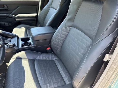 Used 2025 Toyota 4Runner TRD Off-Road Premium AWD/4WD image 20