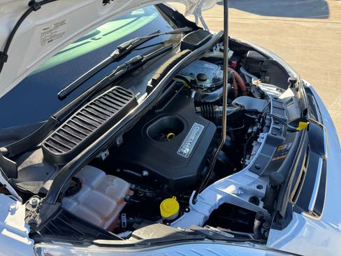 Used 2017 Ford C-MAX SE image 17