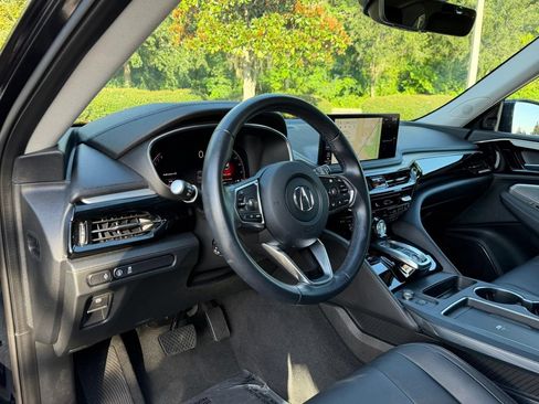 Used 2025 Acura MDX SH-AWD image 11
