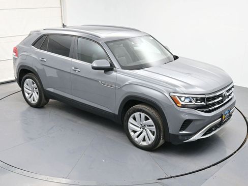 Used 2022 Volkswagen Atlas Cross Sport SE image 37