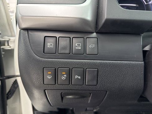 Used 2018 Toyota Highlander Limited Platinum image 28