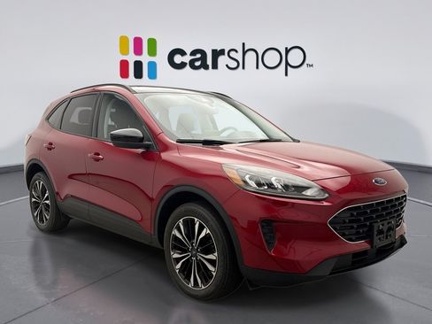 Used 2022 Ford Escape SE w/ SE Sport Appearance Package AWD/4WD image 5