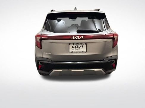 Certified 2024 Kia Seltos S FWD image 7