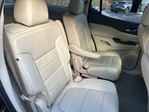 Used 2023 GMC Acadia Denali w/ Denali Ultimate Package image 13
