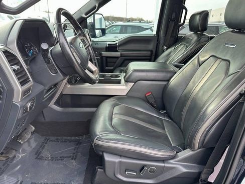 Used 2022 Ford F450 Platinum w/ FX4 Off-Road Package image 20