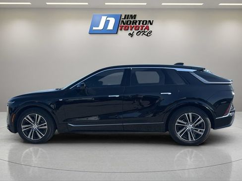 Used 2024 Cadillac Lyriq Luxury AWD/4WD image 8