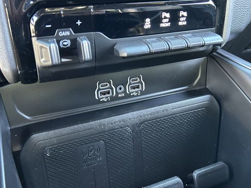 Used 2025 RAM 1500 Laramie image 26