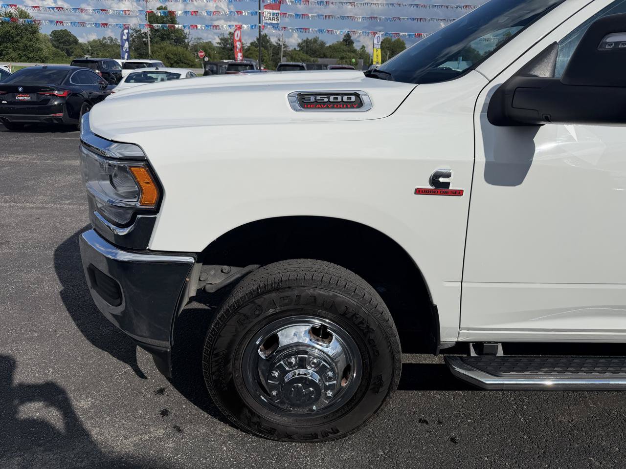 Used 2024 RAM 3500 Tradesman w/ Chrome Appearance Group AWD/4WD image 11