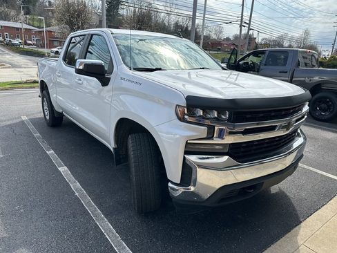 Used 2021 Chevrolet Silverado 1500 LT image 1