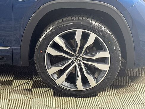 Used 2020 Volkswagen Atlas Cross Sport SEL R-Line AWD/4WD image 24