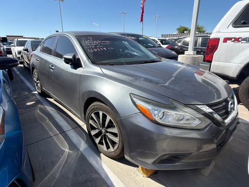 Used 2018 Nissan Altima 2.5 SL FWD image 6