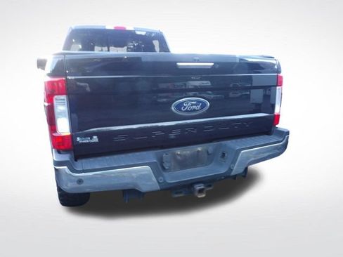 Used 2017 Ford F250 Lariat w/ Lariat Value Package AWD/4WD image 12