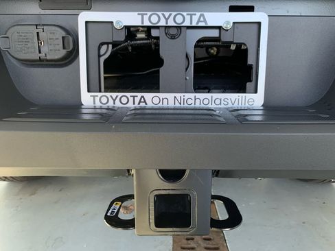 Used 2024 Toyota Tacoma SR image 29