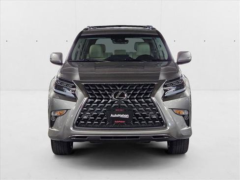 Used 2023 Lexus GX 460 Premium image 2