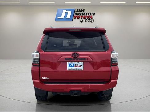 Used 2021 Toyota 4Runner SR5 Premium w/ Moonroof Package AWD/4WD image 6