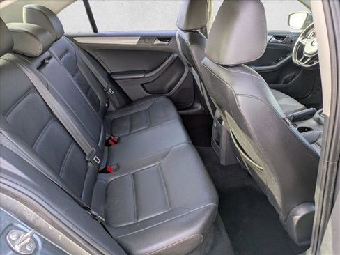 Used 2017 Volkswagen Jetta SE image 20