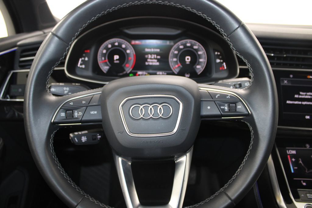 Used 2025 Audi Q7 3.0T Premium Plus AWD/4WD image 33
