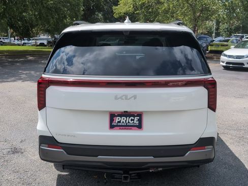 Used 2025 Kia Carnival SX Prestige FWD image 5