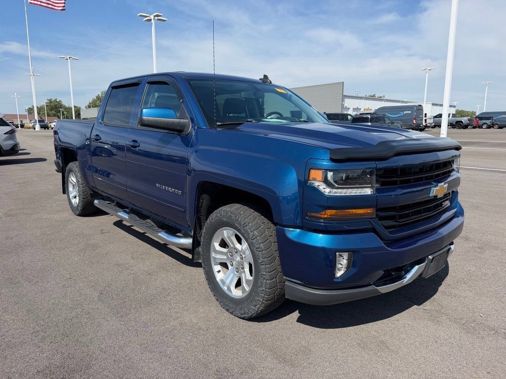 Used 2018 Chevrolet Silverado 1500 LT w/ All Star Edition AWD/4WD image 4