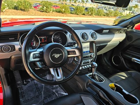 Used 2023 Ford Mustang Premium image 19