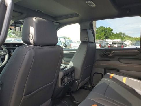New 2026 GMC Sierra 2500 AT4 w/ AT4 Premium Plus Package AWD/4WD image 11