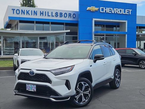 Used 2024 Toyota RAV4 XSE w/ Weather Package AWD/4WD image 2