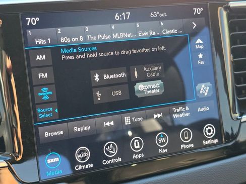 Used 2019 Chrysler Pacifica Touring-L Plus w/ Advanced Safetytec Group FWD image 7