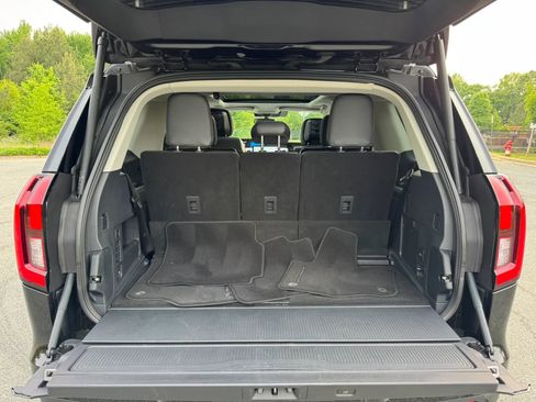 Used 2026 Ford Expedition Platinum w/ Driver's Package AWD/4WD image 27