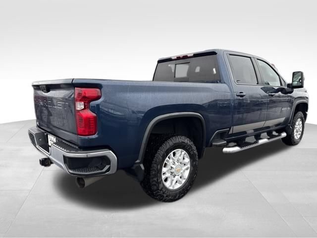 Used 2022 Chevrolet Silverado 3500 LT w/ Convenience Package AWD/4WD image 6