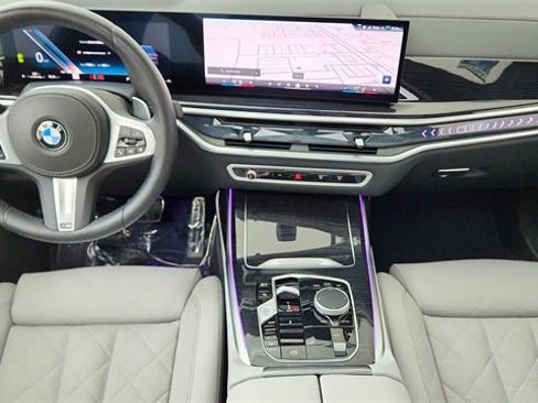 Used 2026 BMW X7 xDrive40i image 40