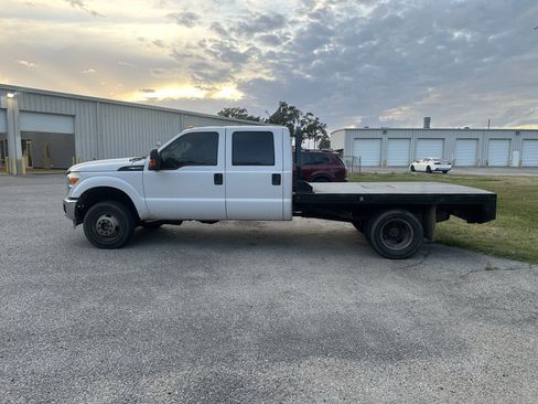 Used 2016 Ford F350 XL w/ Power Equipment Group image 4