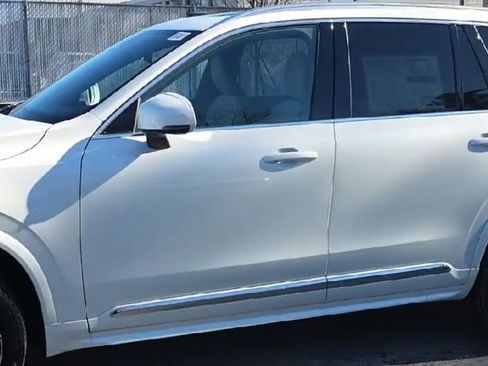 New 2026 Volvo XC90 B6 Plus w/ Protection Package Premier image 8